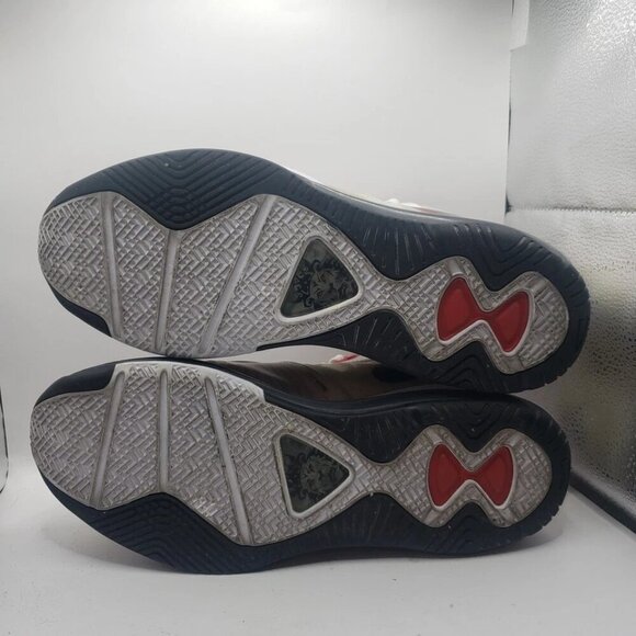 Nike Lebron James 8 V/2 SZ 11.5 White Sport Red Miami Heat Elite 429676-100 - Picture 6 of 9